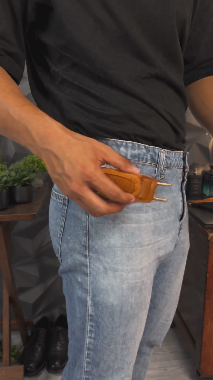 Cómo se coloca CintoFlex en las trabillas del pantalón